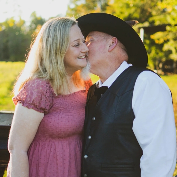 Meet your Posher, Patty - Picture 3 of 4